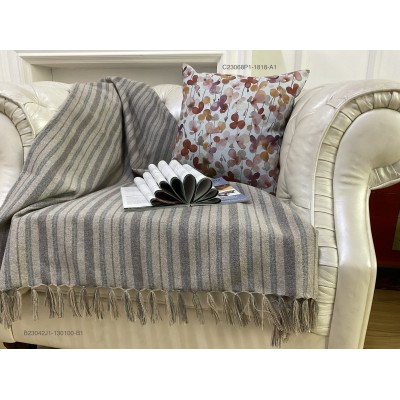 EVERLYN THROW          (B23042J1-125100-B1)
